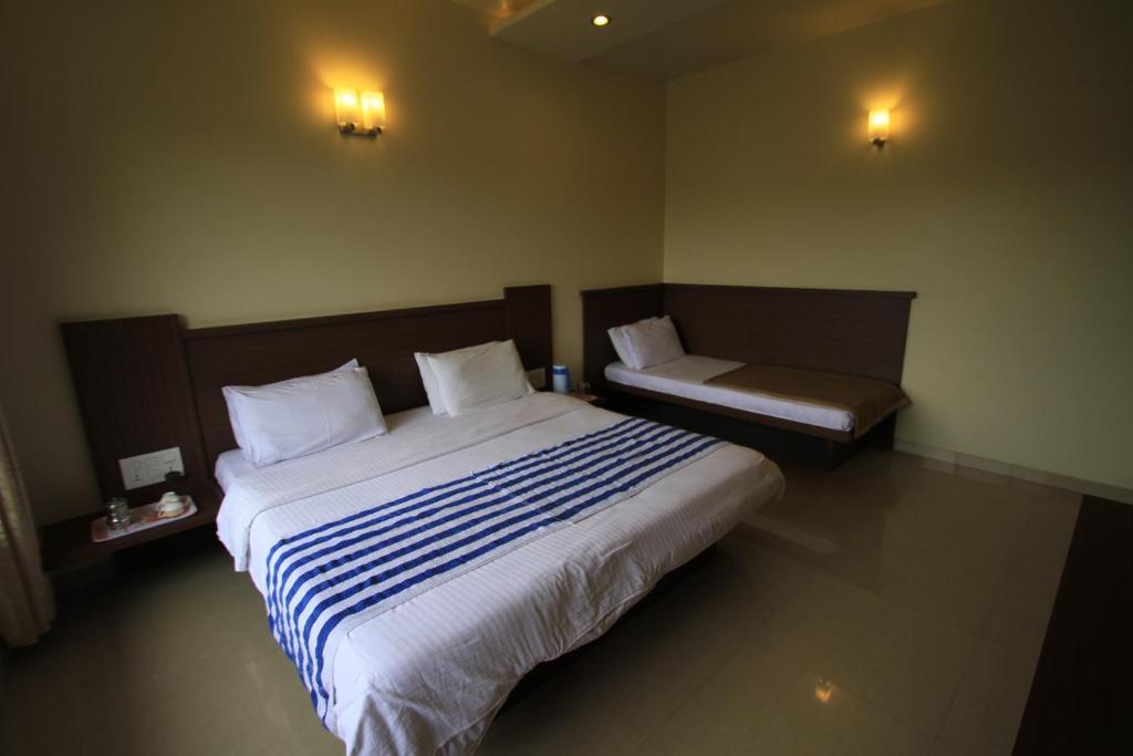 Hotel Sai Smaran Shirdi Room photo