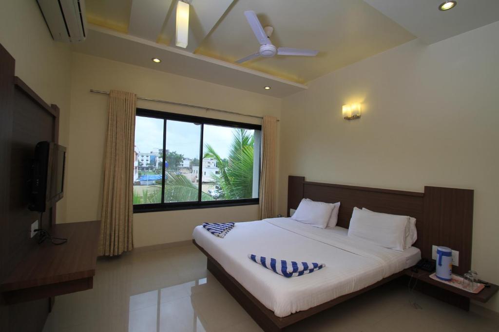 Hotel Sai Smaran Shirdi Room photo