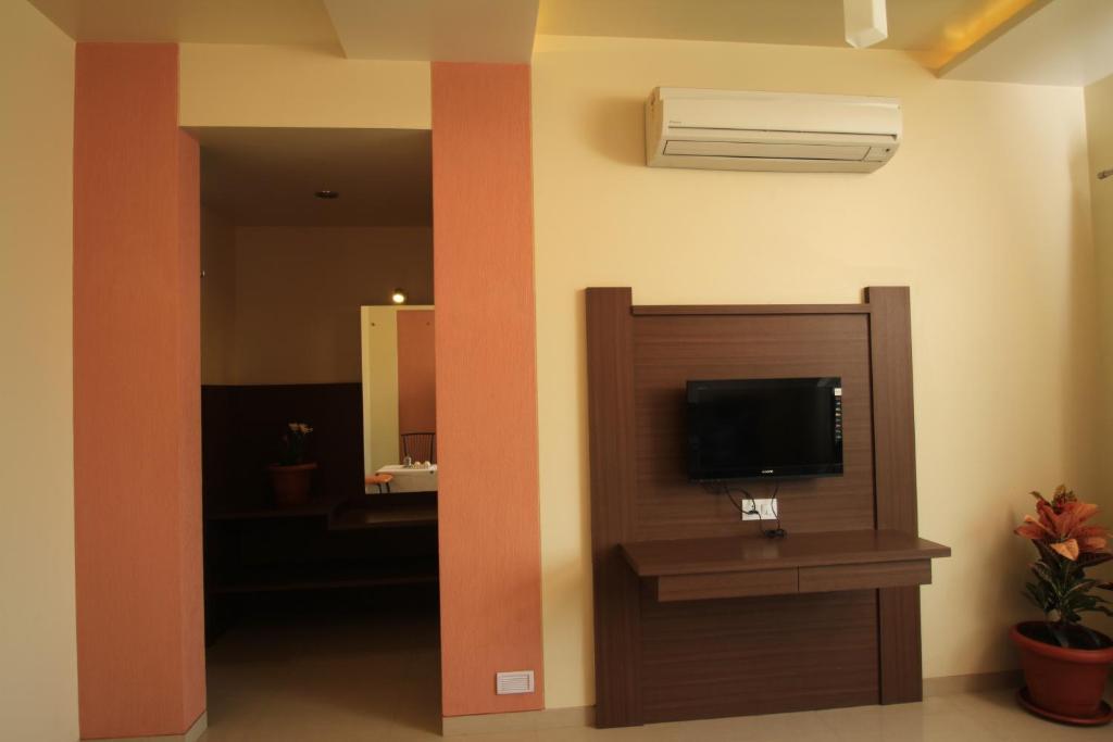 Hotel Sai Smaran Shirdi Room photo