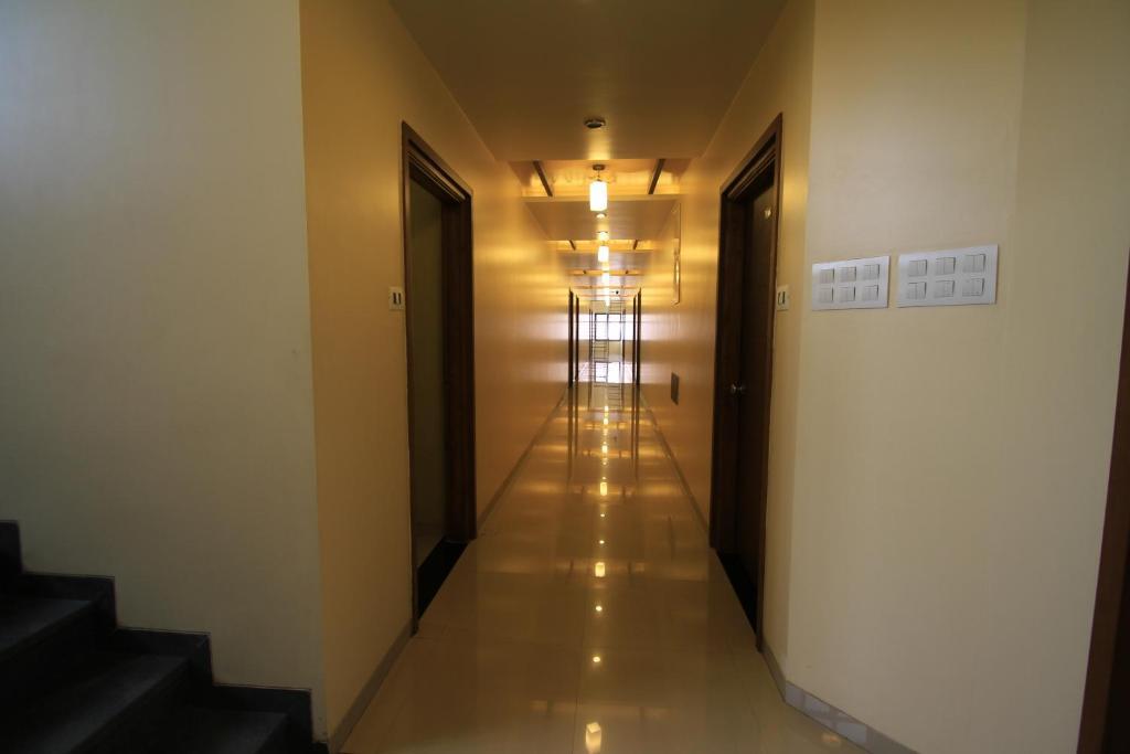 Hotel Sai Smaran Shirdi Exterior photo