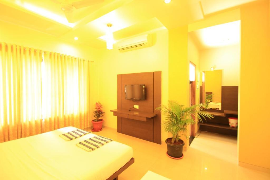 Hotel Sai Smaran Shirdi Exterior photo