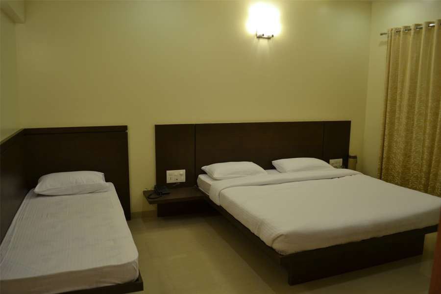 Hotel Sai Smaran Shirdi Exterior photo